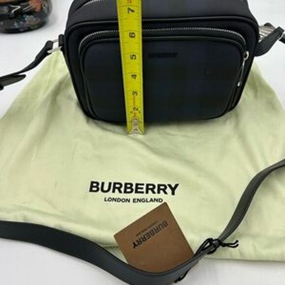 Men's Burberry, check messenger bag in navy blue. Adjustable shoulder strap. - Picture 9 of 16